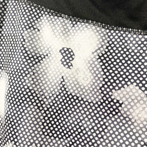 Danskin Now Performance Active Skort Flower & Dot Pattern Open Side Short Lining - Picture 5 of 12